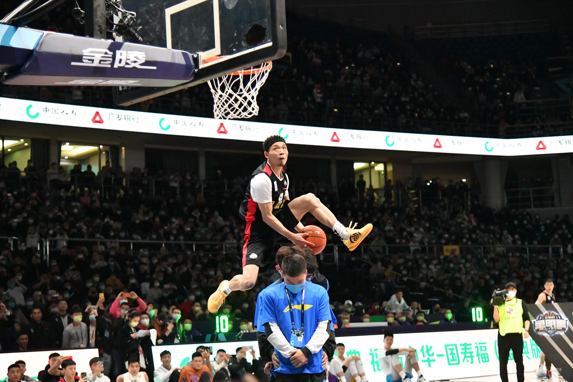 执法巴萨的 执法巴萨的